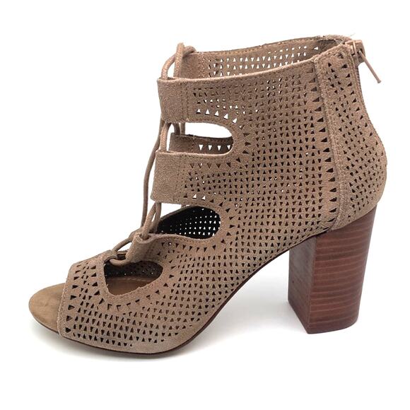 Crown Vintage Women's Faux Suede Laser Cut Peep Toe Lace Up Heel Size 7.5 - Picture 3 of 16